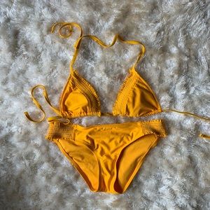 Yellow bikini set💛✨